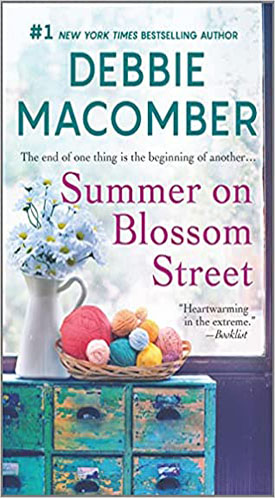 Book cover of Debbie Macomber's 'Summer on Blossom Street' novel